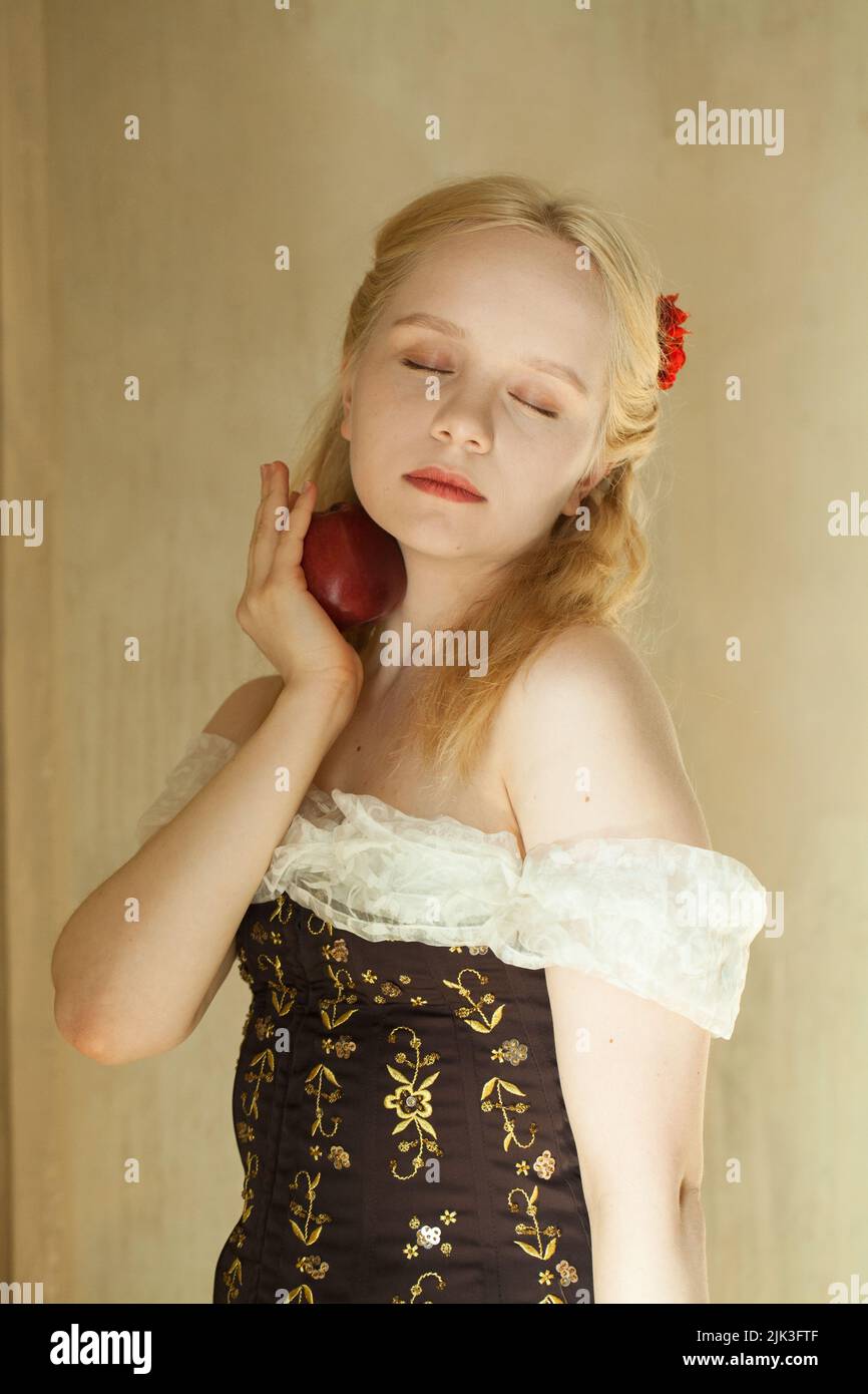 Giovane dolce bellezza bionda donna ritratto Foto Stock