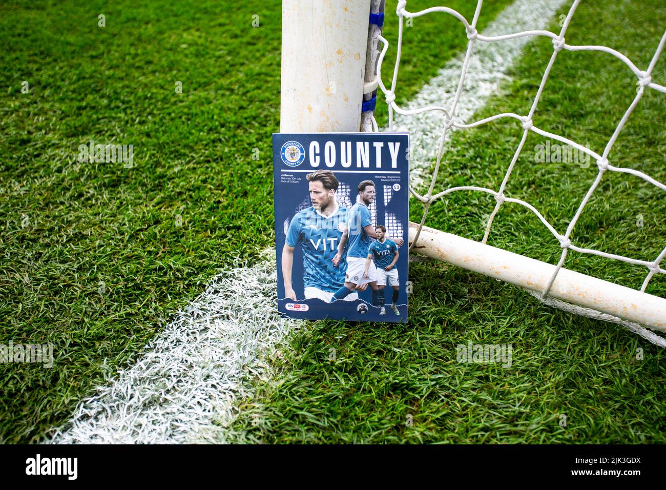 Stockport, Regno Unito. 30th luglio 2022. Stockport County Program (Fraser Horsfall) (6) della Stockport County durante la partita della Sky Bet League 2 tra Stockport County e Barrow all'Edgeley Park Stadium, Stockport sabato 30th luglio 2022. (Credit: Mike Morese | MI News) durante la partita della Sky Bet League 2 tra Stockport County e Barrow all'Edgeley Park Stadium di Stockport sabato 30th luglio 2022. Foto Stock