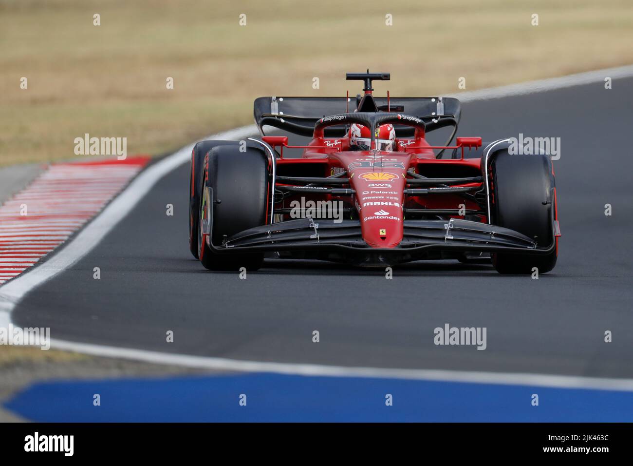 Magyorod, Ungheria. Luglio 30th 2022. Formula 1 Gran Premio d'Ungheria a Hungaroring, Ungheria. Foto: #16 Charles Leclerc (LUN) della Ferrari durante le qualificazioni © Piotr Zajac/Alamy Live News Foto Stock