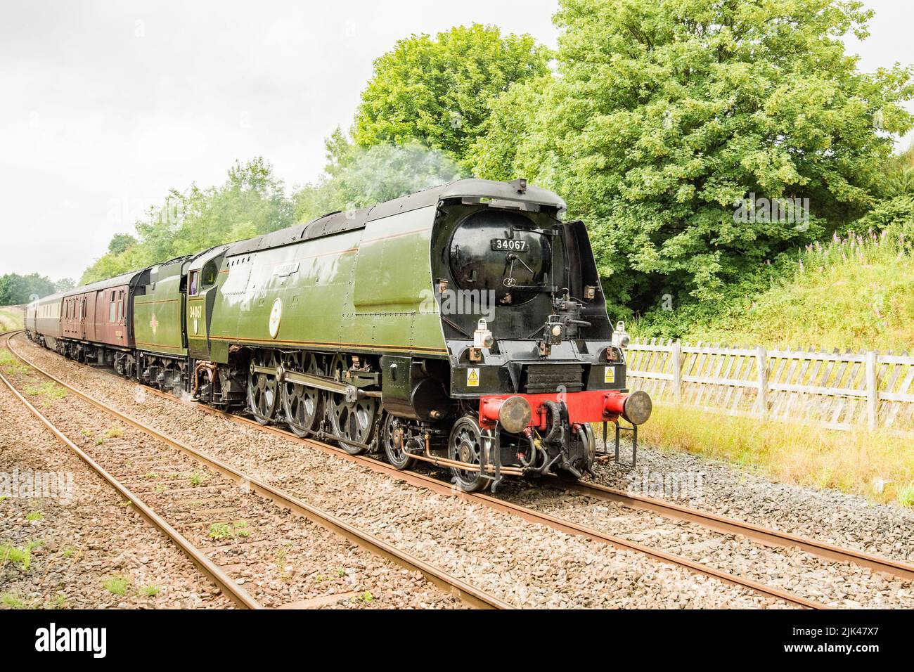 Locomotiva a vapore Tangmere 34067 sulla linea Settle & Carlisle a Long Preston, 30th luglio 2022 ,''Northern Belle'', West Coast Railway Co Ltd. Foto Stock