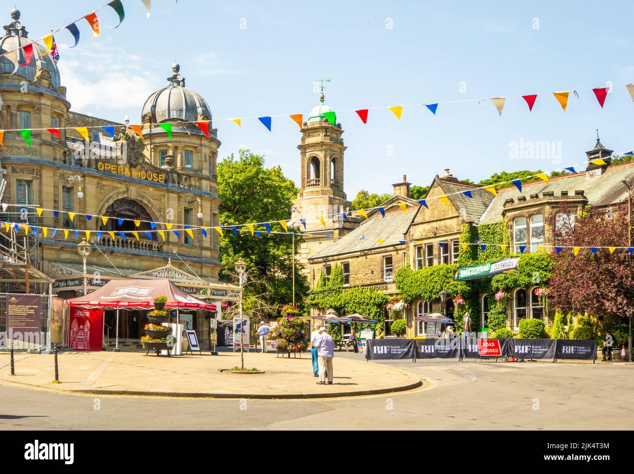 La città del Derbyshire di Buxton nell'Inghilterra del Peak District Foto Stock