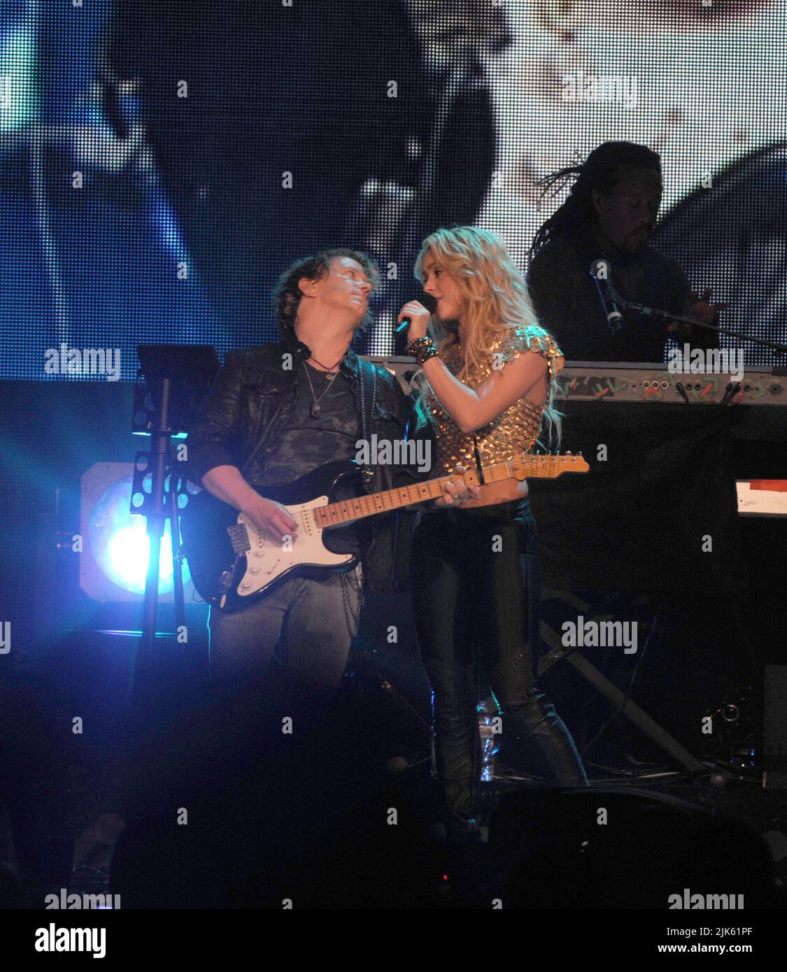 SUNRISE, FL - SETTEMBRE 25: Latin Singer Shakira (AKA Shakira Isabel Mebarak Ripolli- nato: 2-Feb-1977 luogo di nascita: Barranquilla, Colombia) si esibisce al centro BankAtlantic il 24 Settembre 2010 in Sunrise Florida People: Shakira Foto Stock