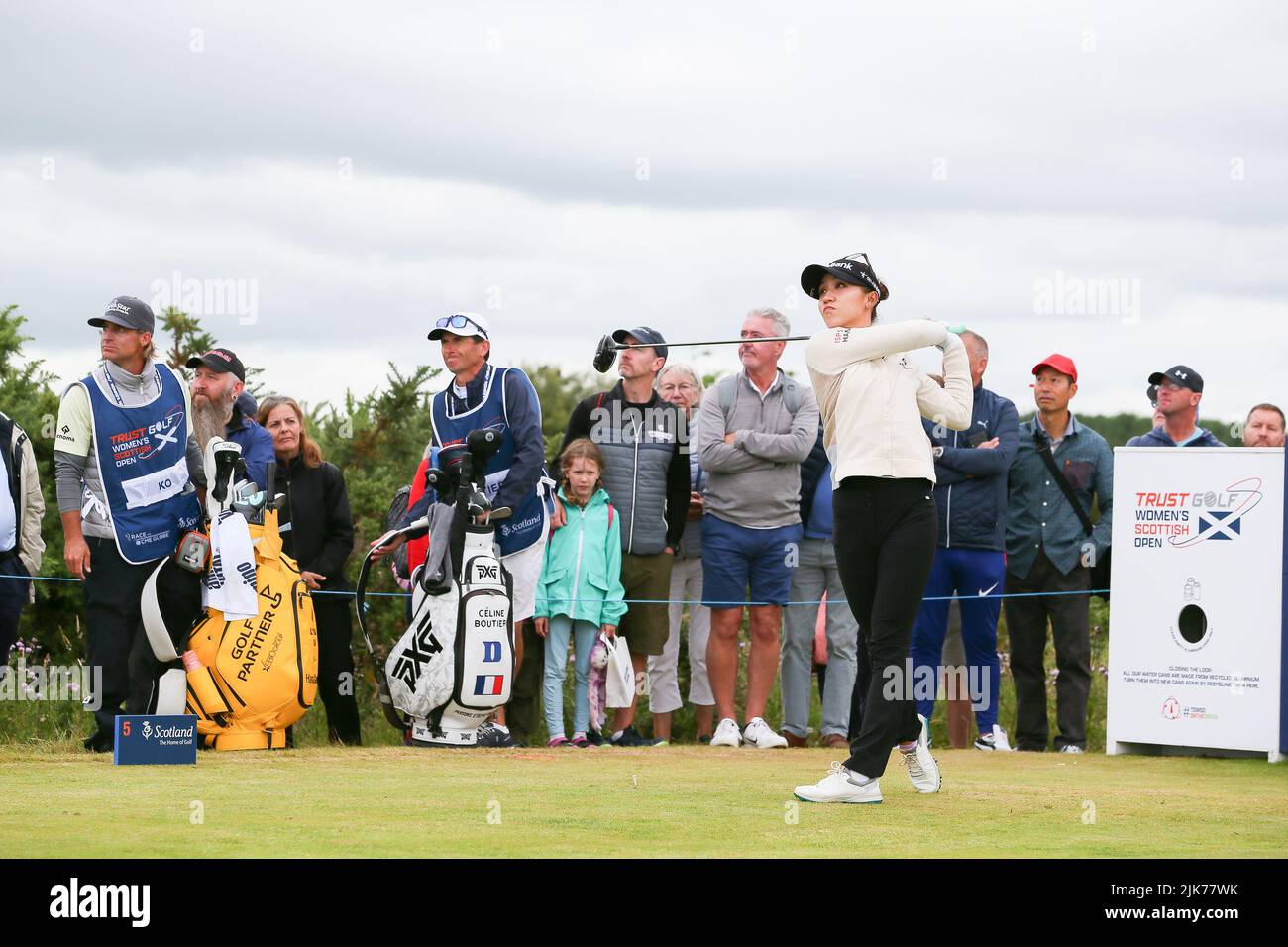 Irvine, Regno Unito. 31st luglio 2022. L'ultimo giorno del Trust Golf Women's Scottish Golf al Dundonald Links Golf Course, Irvine, Ayrshire, Regno Unito, i primi 12 giocatori sono separati da soli 4 colpi. I giocatori stanno giocando per una borsa totale di $2.000.000 e il prestigioso trofeo. Credit: Findlay/Alamy Live News Foto Stock