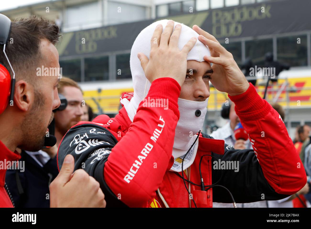 Magyorod, Ungheria. Luglio 31th 2022. Formula 1 Gran Premio d'Ungheria a Hungaroring, Ungheria. Foto: #16 Charles Leclerc (MON) della Ferrari in griglia © Piotr Zajac/Alamy Live News Foto Stock