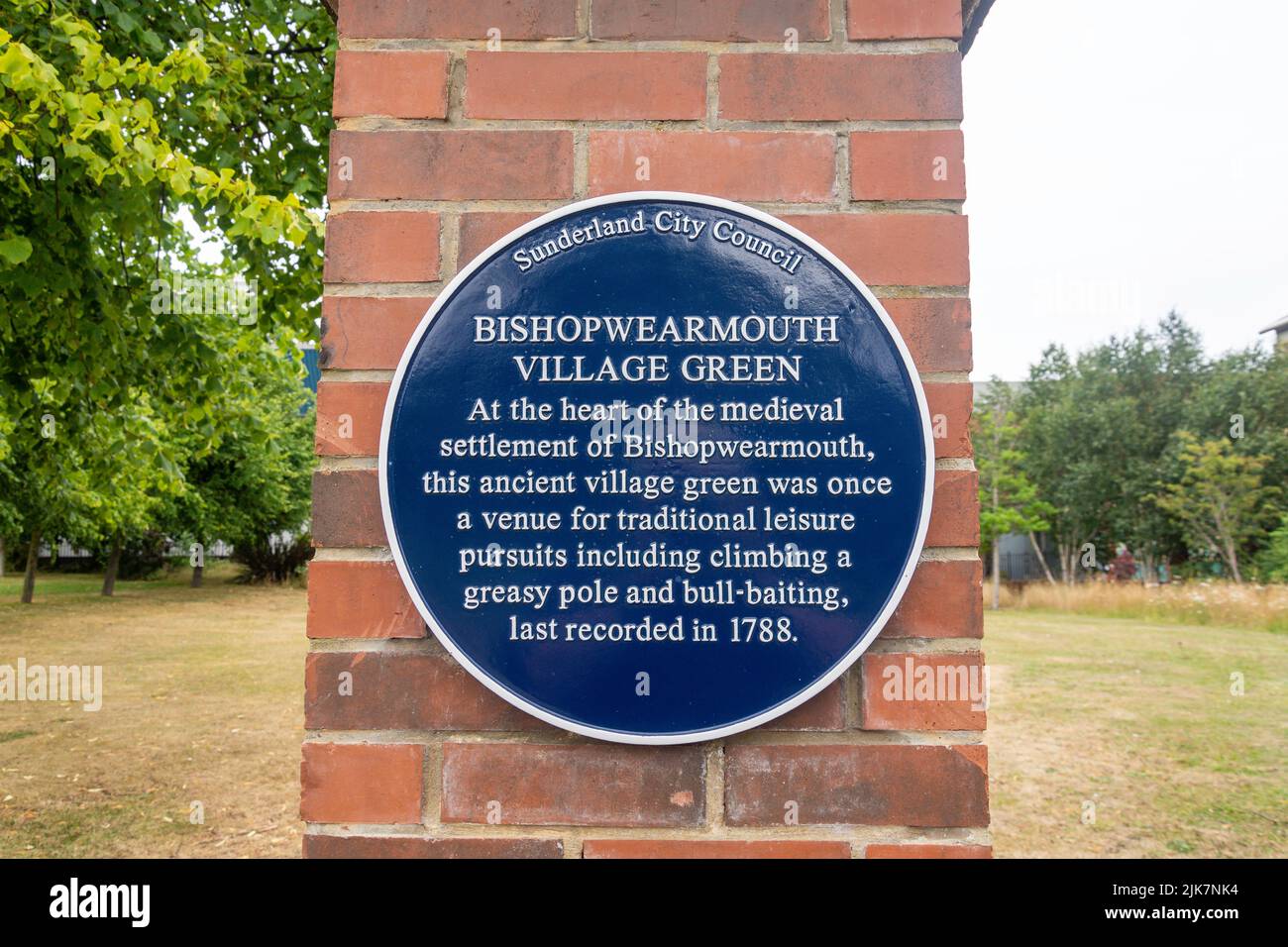 Bishopwearmouth Village Green Plaque, Town Park, City of Sunderland, Tyne and Wear, Inghilterra, Regno Unito Foto Stock