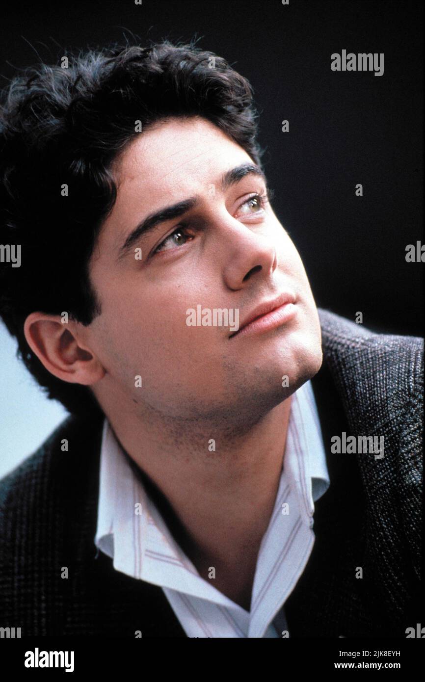 Zach Galligan Film Gremlins 2: The New Batch (USA 1990) personaggi: Billy Peltzer regista: Joe Dante 15 giugno 1990 **ATTENZIONE** questa fotografia è solo per uso editoriale ed è copyright DELLA WARNER BROS. E/o il fotografo assegnato dalla Film o dalla Production Company e può essere riprodotto solo da pubblicazioni in concomitanza con la promozione del suddetto Film. Un credito obbligatorio alla WARNER BROS. è obbligatorio. Il fotografo deve essere accreditato anche se conosciuto. Nessun uso commerciale può essere concesso senza l'autorizzazione scritta di The Film Company. Foto Stock