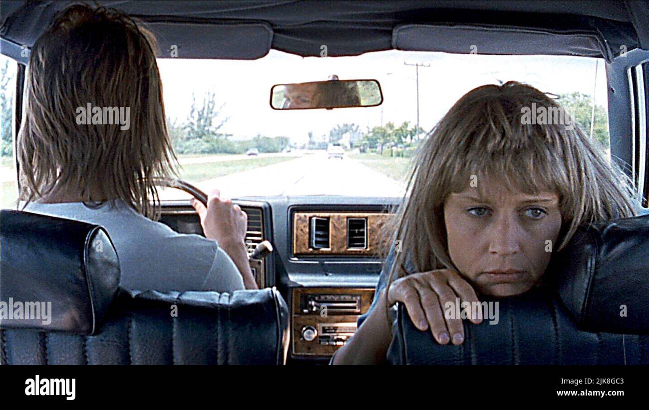 Larry Fessenden & Lisa Bowman Film River of Grass (1994) personaggi: Lee Ray Harold, Cozy Director: Kelly Reichardt 01 gennaio 1994 **WARNING** questa fotografia è solo per uso editoriale ed è copyright di STRAND RELEASING e/o The Photographer assegnato dalla Film or Production Company e può essere riprodotta solo da pubblicazioni in concomitanza con la promozione del suddetto Film. È richiesto un credito obbligatorio per IL RILASCIO DI STRAND. Il fotografo deve essere accreditato anche se conosciuto. Nessun uso commerciale può essere concesso senza l'autorizzazione scritta di The Film Company. Foto Stock