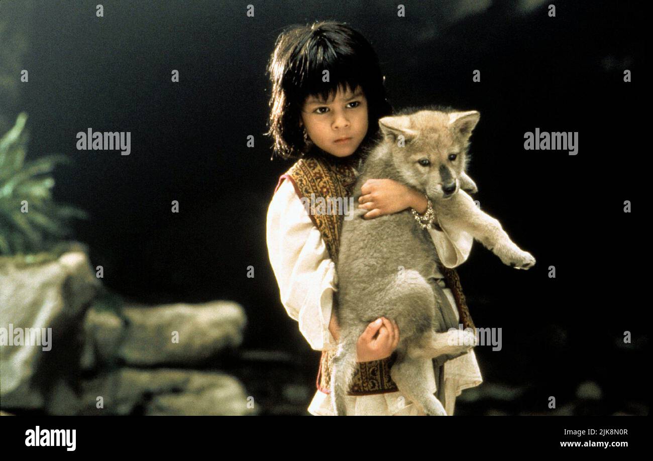 Sean Naegeli Film il libro della giungla (1994) personaggi: Mowgli, età 5 regista: Stephen Sommers 23 dicembre 1994 **ATTENZIONE** questa fotografia è solo per uso editoriale ed è copyright della DISNEY e/o del fotografo assegnato dalla Film o Production Company e può essere riprodotta solo da pubblicazioni in concomitanza con la promozione del suddetto film. È richiesto un credito obbligatorio a DISNEY. Il fotografo deve essere accreditato anche se conosciuto. Nessun uso commerciale può essere concesso senza l'autorizzazione scritta di The Film Company. Foto Stock