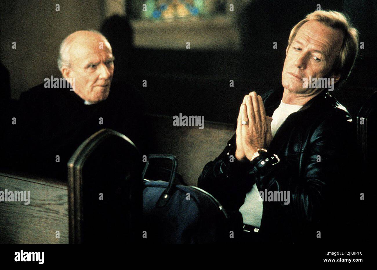 Douglas Seale & Paul Hogan Film: Quasi un Angelo (1990) personaggi: Padre e Terry Dean regista: John Cornell 19 Dicembre 1990 **ATTENZIONE** questa foto è solo per uso editoriale ed è il copyright di PARAMOUNT e/o del fotografo assegnato dalla Film o dalla Società di produzione e può essere riprodotto solo da pubblicazioni in concomitanza con la promozione del suddetto Film. È necessario un credito obbligatorio per PARAMOUNT. Il fotografo deve essere accreditato anche quando è noto. Nessun uso commerciale può essere concesso senza l'autorizzazione scritta della Film Company. Foto Stock