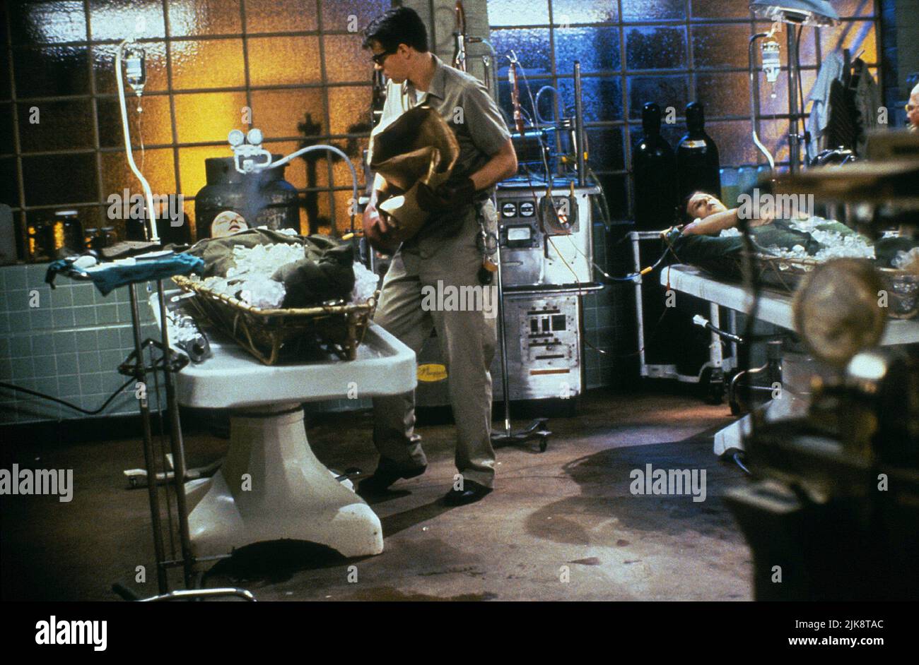 Brian Wimmer Film Late for Dinner (1991) personaggi: Willie Husband regista: W.D. Richter 20 settembre 1991 **ATTENZIONE** questa fotografia è solo per uso editoriale ed è copyright della NUOVA LINEA e/o del fotografo assegnato dalla Film o Production Company e può essere riprodotta solo da pubblicazioni in concomitanza con la promozione del suddetto Film. È richiesto un credito obbligatorio per LA NUOVA RIGA. Il fotografo deve essere accreditato anche se conosciuto. Nessun uso commerciale può essere concesso senza l'autorizzazione scritta di The Film Company. Foto Stock