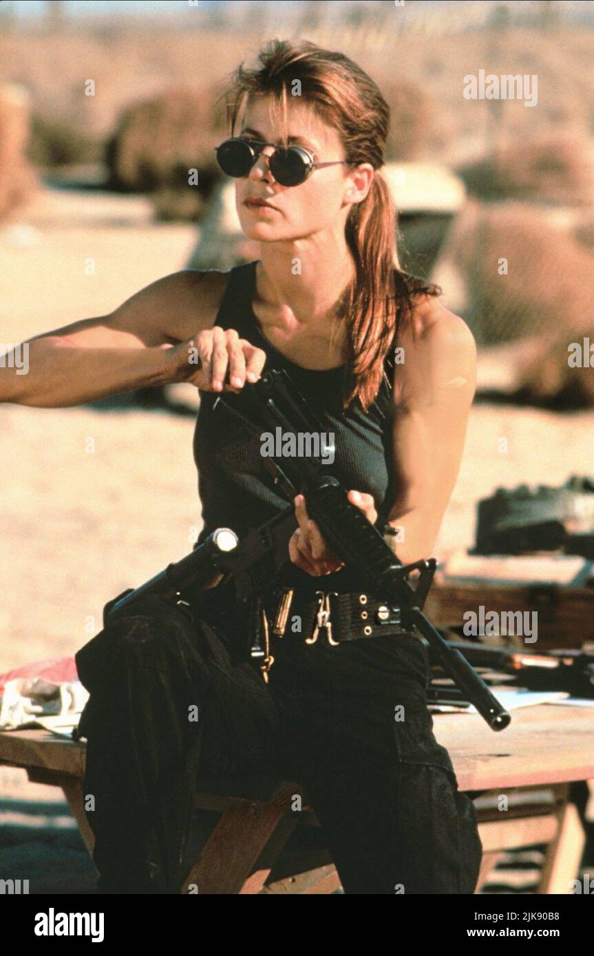 Linda Hamilton Film Terminator 2: Il giorno del giudizio (USA/FR 1991) personaggi: Sarah Connor regista: James Cameron 01 luglio 1991 **ATTENZIONE** questa fotografia è solo per uso editoriale ed è copyright di TRISTAR PICTURES e/o The Photographer assegnato dalla Film or Production Company e può essere riprodotta solo da pubblicazioni in concomitanza con la promozione del suddetto Film. È richiesto un credito obbligatorio per LE FOTO TRISTAR. Il fotografo deve essere accreditato anche se conosciuto. Nessun uso commerciale può essere concesso senza l'autorizzazione scritta di The Film Company. Foto Stock
