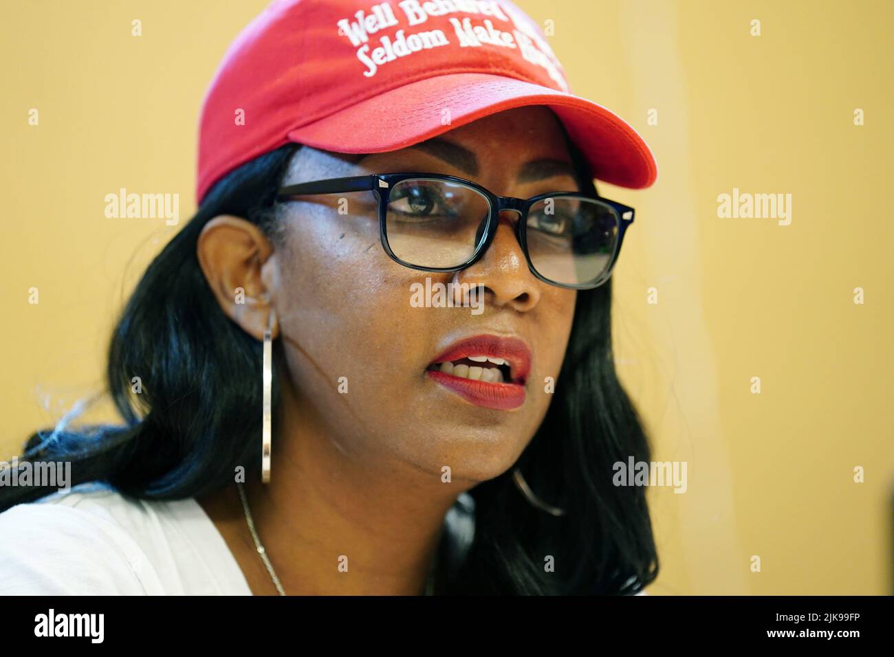 St. Louis, Stati Uniti. 31st luglio 2022. Il sindaco di St. Louis Tishara Jones parla ai giornalisti, parlando dei piani della città per aiutare coloro che sono stati sfollati a causa di inondazioni storiche a St. Louis Domenica, 31 luglio 2022. Piogge pesanti il 26 luglio e il 28 sfollò oltre 1100 famiglie a St. Louis. La città ha aperto Centri risorse Multi-Agency, che aiuteranno coloro che sono colpiti dall'alluvione con alloggi, assicurazioni, sostituzione del timbro alimentare, e consulenza sulla salute mentale. Foto di Bill Greenblatt/UPI Credit: UPI/Alamy Live News Foto Stock