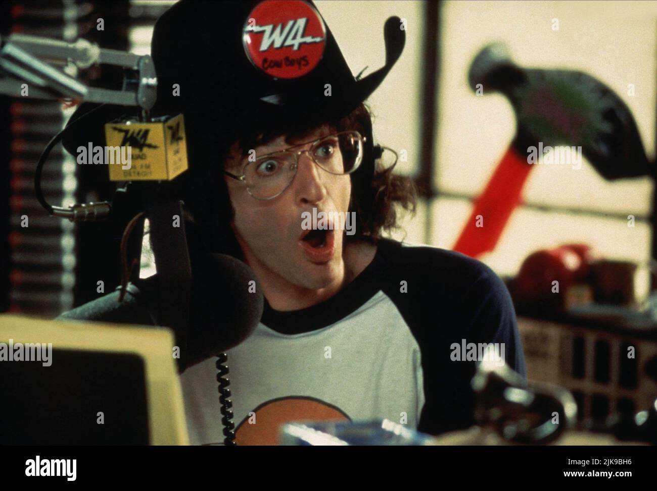 Howard Stern Film: Private Parts (1997) personaggi: Howard Stern Director: Betty Thomas 07 marzo 1997 **AVVISO** questa fotografia è solo per uso editoriale ed è il copyright di PARAMOUNT e/o del fotografo assegnato dalla Film o dalla Production Company e può essere riprodotta solo da pubblicazioni in concomitanza con la promozione del suddetto Film. È necessario un credito obbligatorio per PARAMOUNT. Il fotografo deve essere accreditato anche quando è noto. Nessun uso commerciale può essere concesso senza l'autorizzazione scritta della Film Company. Foto Stock