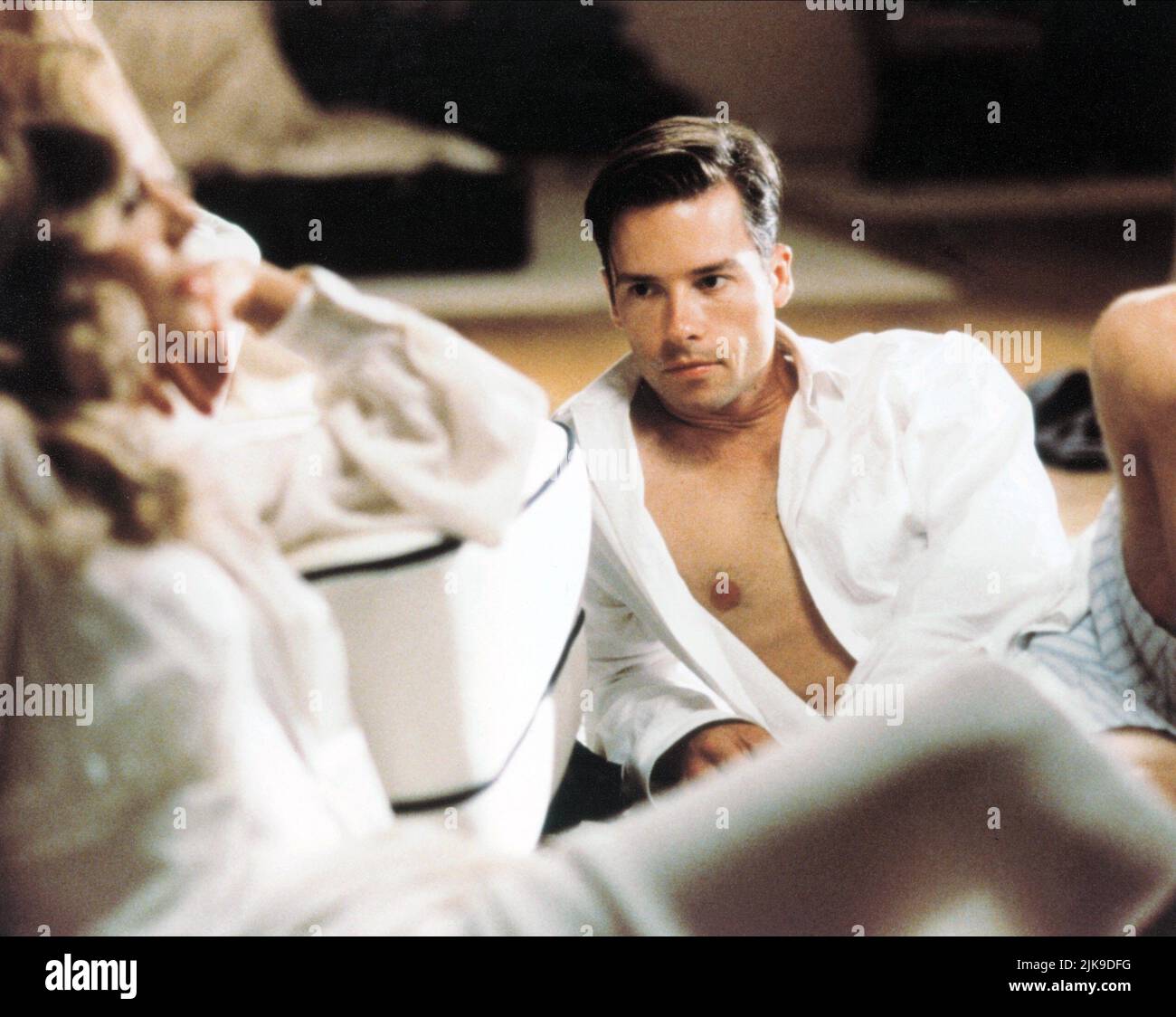 Kim Basinger & Guy Pearce Film: L.A. Riservato; riservato la (USA 1997) caratteri: Lynn Bracken, ed Exley Director: Curtis Hanson 14 maggio 1997 **AVVISO** questa foto è solo per uso editoriale ed è il copyright di WARNER BROS. E/o del fotografo assegnato dalla Film o dalla Società di produzione e può essere riprodotto solo da pubblicazioni in concomitanza con la promozione del suddetto Film. È richiesto un credito obbligatorio per WARNER BROS. Il fotografo deve essere accreditato anche quando è noto. Nessun uso commerciale può essere concesso senza l'autorizzazione scritta della Film Company. Foto Stock