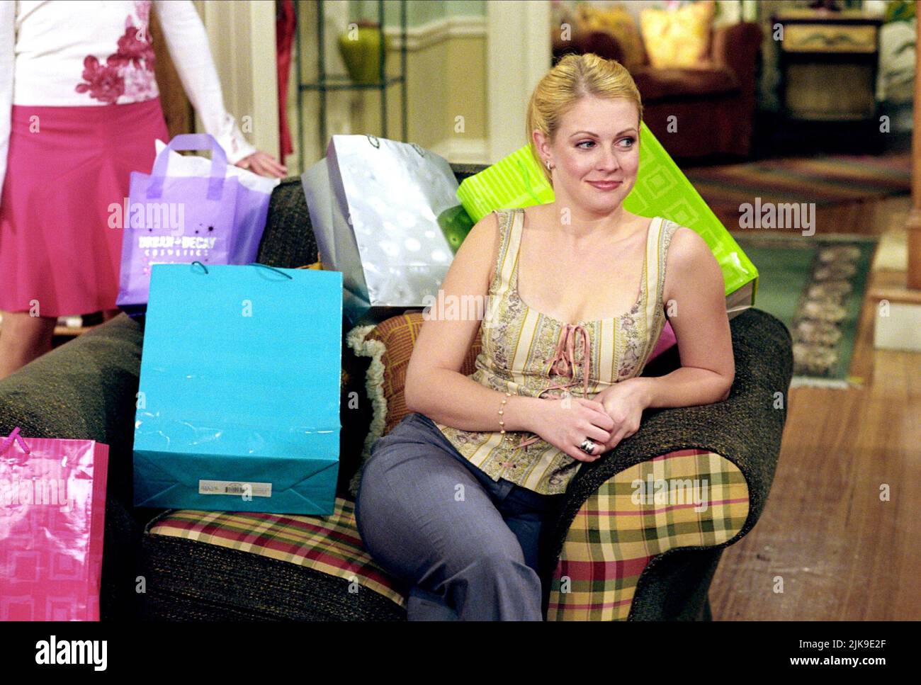 Melissa Joan Hart Film Sabrina, la strega adolescente : stagione 1 (1996) regista: Peter Baldwin 27 settembre 1996 **ATTENZIONE** questa fotografia è ad uso esclusivamente editoriale ed è copyright della ABC e/o del fotografo assegnato dalla Film o Production Company e può essere riprodotta solo da pubblicazioni in concomitanza con la promozione del suddetto Film. È richiesto un credito obbligatorio ad ABC. Il fotografo deve essere accreditato anche se conosciuto. Nessun uso commerciale può essere concesso senza l'autorizzazione scritta di The Film Company. Foto Stock