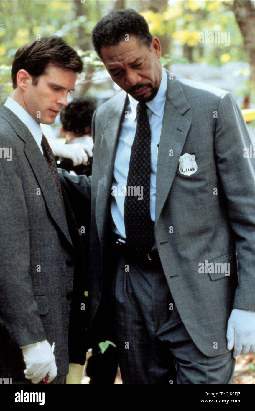 Cary Elwes & Morgan Freeman Film Kiss the Girls (USA 1997) personaggi: DET. Nick Ruskin & Dr. Alex Cross regista: Gary Fleder 10 settembre 1997 **ATTENZIONE** questa fotografia è solo per uso editoriale ed è copyright di IMMAGINI DI PRIM'ORDINE e/o il fotografo assegnato dalla Film o Production Company e può essere riprodotta solo da pubblicazioni in concomitanza con la promozione del suddetto Film. È richiesto un credito obbligatorio per LE FOTO DI IMPORTANZA FONDAMENTALE. Il fotografo deve essere accreditato anche se conosciuto. Nessun uso commerciale può essere concesso senza l'autorizzazione scritta di The Film Company. Foto Stock
