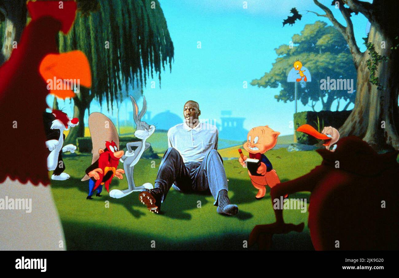 Bugs Bunny, Michael Jordan & Porky Pig Film Space Jam (USA 1996) personaggi: Bugs Bunny, se stesso & regista: Joe Pytka 10 novembre 1996 **ATTENZIONE** questa fotografia è solo per uso editoriale ed è copyright DELLA WARNER BROS. E/o il fotografo assegnato dalla Film o dalla Production Company e può essere riprodotto solo da pubblicazioni in concomitanza con la promozione del suddetto Film. Un credito obbligatorio alla WARNER BROS. è obbligatorio. Il fotografo deve essere accreditato anche se conosciuto. Nessun uso commerciale può essere concesso senza l'autorizzazione scritta di The Film Company. Foto Stock