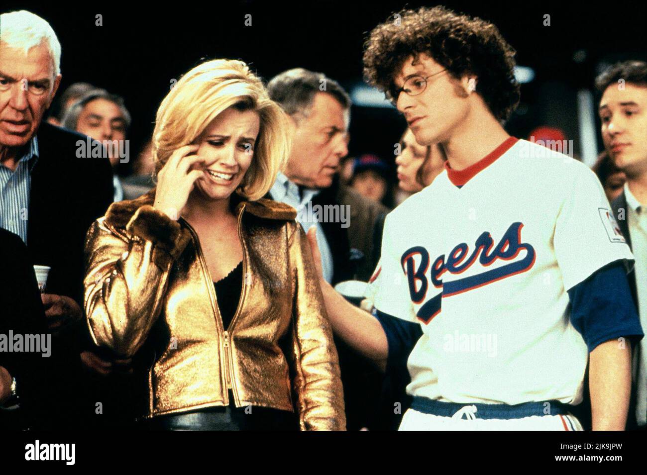 Jenny McCarthy & Matt Stone Film Baseketball (USA 1998) personaggi: Yvette Denslow & Doug Remer regista: David Zucker 28 luglio 1998 **ATTENZIONE** questa fotografia è solo per uso editoriale ed è copyright di IMMAGINI UNIVERSALI e/o il fotografo assegnato dalla Film o Production Company e può essere riprodotta solo da pubblicazioni in concomitanza con la promozione del suddetto Film. È richiesto un credito obbligatorio per LE FOTO UNIVERSALI. Il fotografo deve essere accreditato anche se conosciuto. Nessun uso commerciale può essere concesso senza l'autorizzazione scritta di The Film Company. Foto Stock