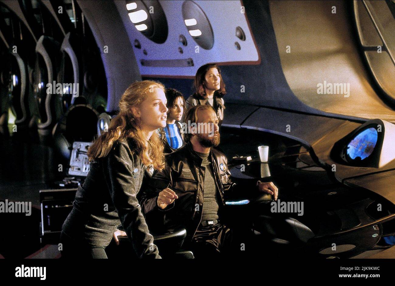 Heather Graham, Lacey Chabert, William Hurt & Mimi Rogers Film: Lost in Space (USA 1998) personaggi: Dr. Judy Robinson, Penny Robinson, Prof. John Robinson e Dr. Maureen Robinson Direttore: Stephen Hopkins 03 aprile 1998 **AVVISO** questa fotografia è solo per uso editoriale ed è il copyright della NUOVA LINEA DI CINEMA e/o del fotografo assegnato dalla Film or Production Company e può essere riprodotta solo da pubblicazioni in concomitanza con la promozione del suddetto Film. È richiesto un credito obbligatorio per IL CINEMA DI NUOVA LINEA. Il fotografo deve essere accreditato anche quando è noto. Nessun uso commerciale c Foto Stock