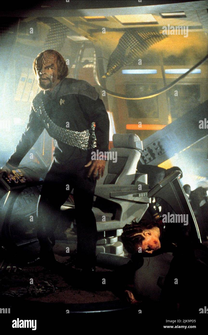 Michael Dorn Film: Star Trek: Primo contatto (USA 1996) personaggi: Lt. Comandante Worf / Star Trek VIII regista: Jonathan Frakes 18 Novembre 1996 **AVVISO** questa fotografia è solo per uso editoriale ed è il copyright di PARAMOUNT e/o del fotografo assegnato dalla Film o dalla Production Company e può essere riprodotta solo da pubblicazioni in concomitanza con la promozione del suddetto Film. È necessario un credito obbligatorio per PARAMOUNT. Il fotografo deve essere accreditato anche quando è noto. Nessun uso commerciale può essere concesso senza l'autorizzazione scritta della Film Company. Foto Stock