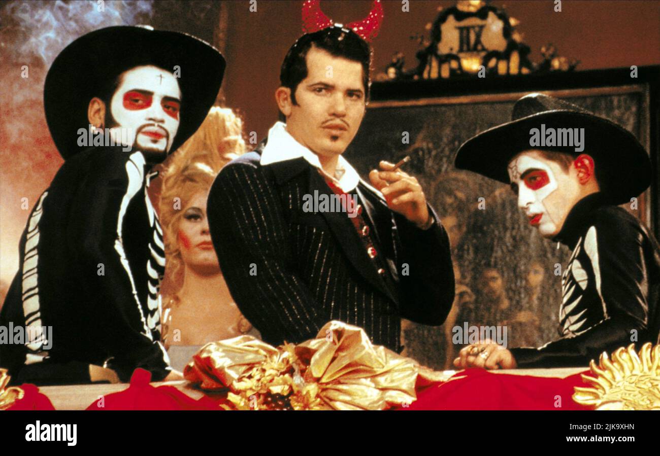Jesse Bradford, John Leguizamo e Vincent Laresca Film: Romeo + Giulietta; Romeo e Giulietta (USA 1996) personaggi: Balthazar, Tybalt, Abram regista: Baz Luhrmann 01 Novembre 1996 **ATTENZIONE** questa fotografia è solo per uso editoriale ed è il copyright di 20th CENTURY FOX e/o del fotografo assegnato dalla Film o dalla Production Company e può essere riprodotta solo da pubblicazioni in concomitanza con la promozione del suddetto Film. È richiesto un credito obbligatorio per 20th CENTURY FOX. Il fotografo deve essere accreditato anche quando è noto. Nessun uso commerciale può essere concesso senza autorizzazione scritta Foto Stock