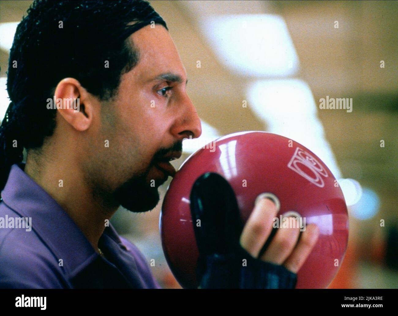 John Turturro Film: The Big Lebowski (USA/UK 1998) personaggi: Jesus Quintana regista: Ethan Coen & Joel Coen 15 febbraio 1998 **AVVISO** questa fotografia è solo per uso editoriale ed è copyright delle IMMAGINI GRAMERCY e/o del fotografo assegnato dalla Film o dalla Società di produzione e può essere riprodotta solo da pubblicazioni in concomitanza con la promozione del suddetto Film. È richiesto un credito obbligatorio per LE IMMAGINI DI GRAMERCY. Il fotografo deve essere accreditato anche quando è noto. Nessun uso commerciale può essere concesso senza l'autorizzazione scritta della Film Company. Foto Stock