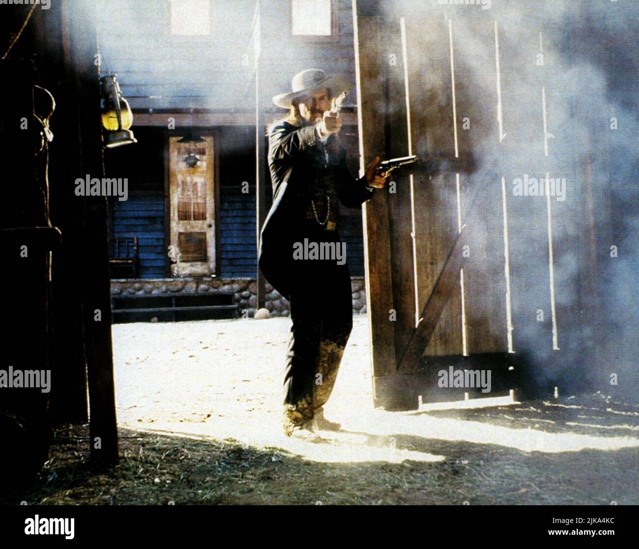 Jeff Bridges Film Wild Bill (USA 1995) personaggi: James Butler 'Wild Bill' Hickok regista: Walter Hill 01 dicembre 1995 **WARNING** questa fotografia è ad uso esclusivamente editoriale ed è copyright di UNITED ARTISTS e/o The Photographer assegnato dalla Film or Production Company e può essere riprodotta solo da pubblicazioni in concomitanza con la promozione del suddetto Film. È richiesto un credito obbligatorio per GLI ARTISTI UNITI. Il fotografo deve essere accreditato anche se conosciuto. Nessun uso commerciale può essere concesso senza l'autorizzazione scritta di The Film Company. Foto Stock