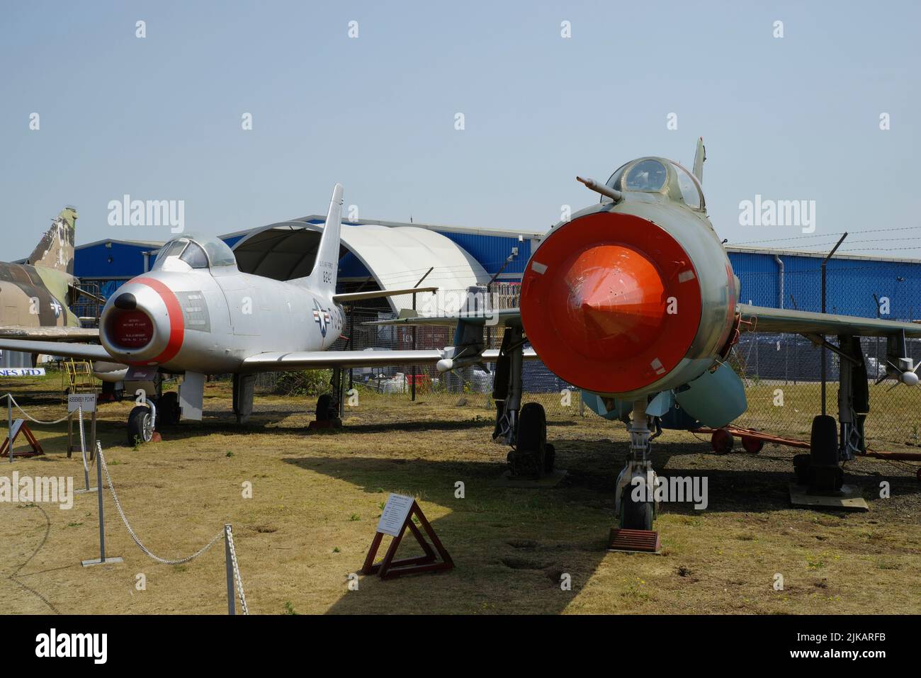 Mikoyan Gurevich MIG-21 SPS 959, F-86 Sabre, Midland Air Museum, Coventry, Baginton, Warwickshire, Inghilterra, Regno Unito. Foto Stock