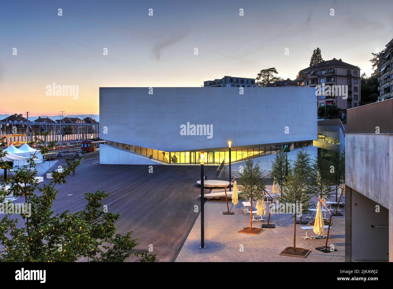 Il nuovo edificio di Platforme 10, Losanna, Svizzera ospita 2 musei: Mudac (Musée de design et d'Arts appliqués contemporains) e Musée de l'Ely Foto Stock