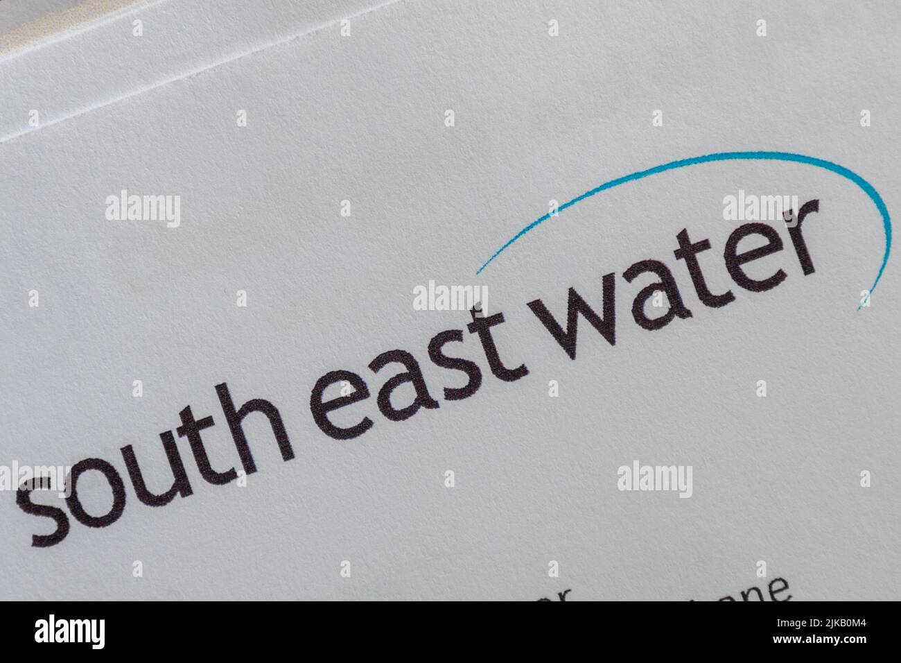 South East Water Bill o lettera, 2022, Inghilterra, Regno Unito. Le fatture della famiglia durante il costo di vita crisi Foto Stock