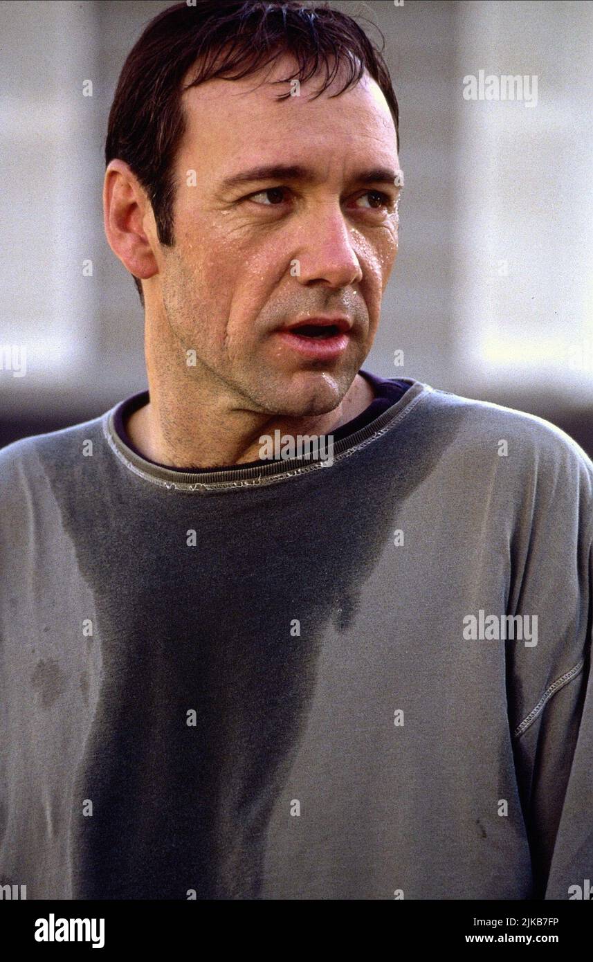 Kevin Spacey Film: American Beauty (USA 1999) personaggi: Lester Burnham regista: Sam Mendes 08 Settembre 1999 **ATTENZIONE** questa foto è solo per uso editoriale ed è copyright di DREAMWORKS SKG e/o del fotografo assegnato dalla Film o dalla Production Company e può essere riprodotta solo da pubblicazioni in concomitanza con la promozione del suddetto Film. È richiesto un credito obbligatorio per DREAMWORKS SKG. Il fotografo deve essere accreditato anche quando è noto. Nessun uso commerciale può essere concesso senza l'autorizzazione scritta della Film Company. Foto Stock