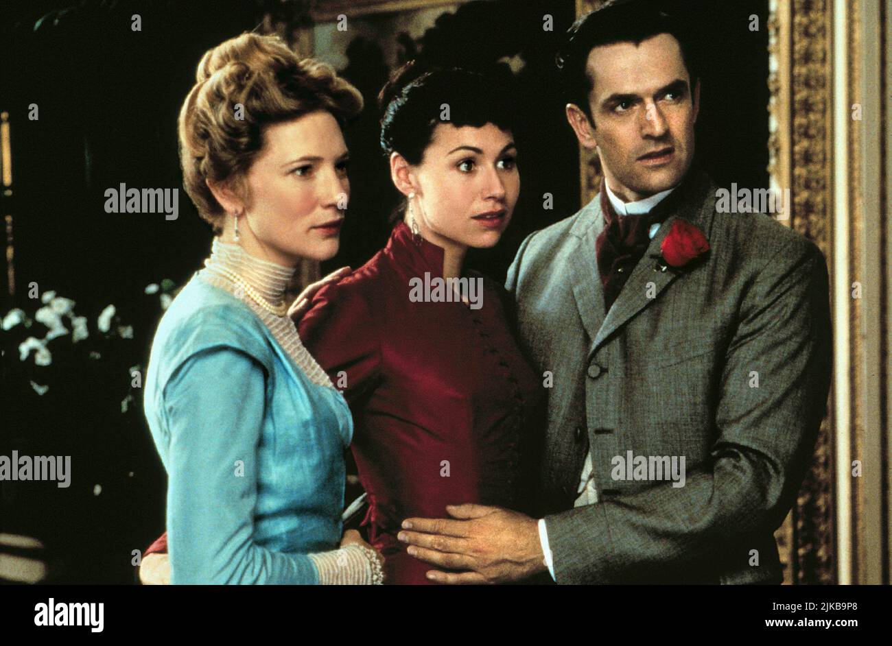 Cate Blanchett, Minnie driver & Rupert Everett Film: Un marito ideale (USA/UK/FR 1990) personaggi: Lady Gertrude Chiltern, Miss Mabel Chiltern & Lord Arthur Goring / Literaturverfilmung Nach DEM Stück 'Ein Idealer Gatte' (sulla base del gioco di Oscar Wilde) regista: Oliver Parker 16 Aprile 1999 **ATTENZIONE** questa foto è solo per uso editoriale ed è il copyright del CONSIGLIO D'ARTE D'INGHILTERRA e/o il fotografo assegnato dalla Film o dalla Società di produzione e può essere riprodotto solo da pubblicazioni in concomitanza con la promozione del suddetto Film. Un credito obbligatorio al CONSIGLIO DELLE ARTI DI E. Foto Stock