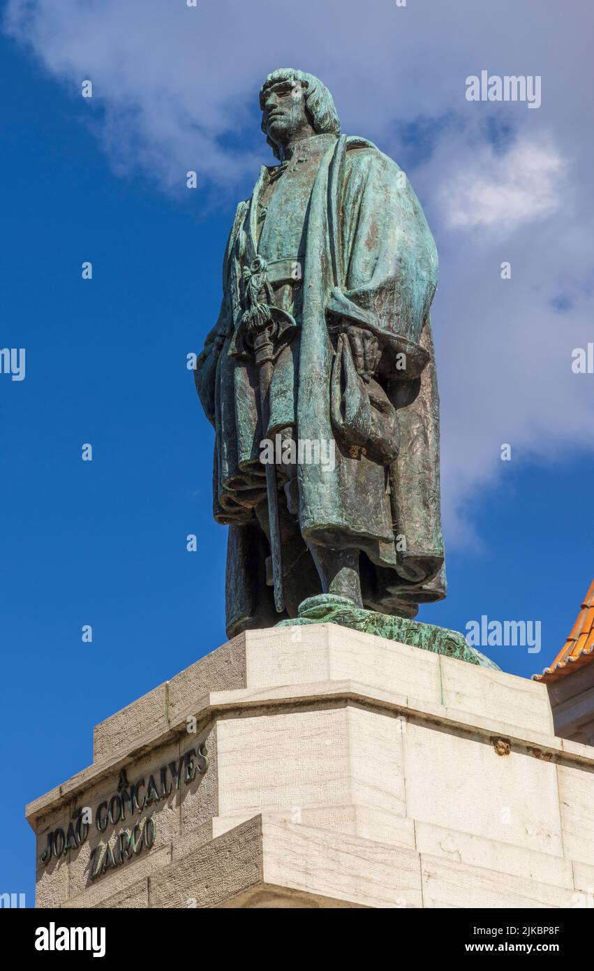 Statua del navigatore portoghese João Goncalves Zarco al crocevia di Av. Arriaga an Av. zarco, Funchal, Madeira Foto Stock