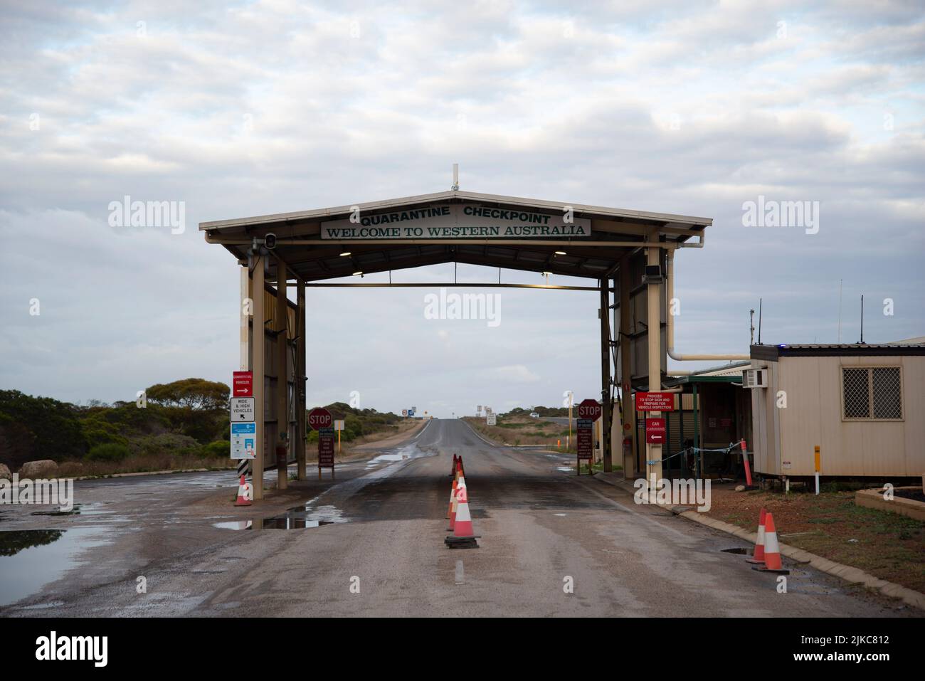 Punto di controllo della quarantena tra le frontiere dello Stato Foto Stock