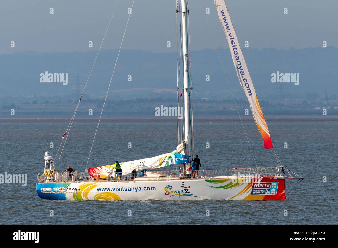 Visita il team yacht Sanya al molo di Southend nell'estuario del Tamigi dopo aver terminato la gara di yacht Clipper Round the World Foto Stock