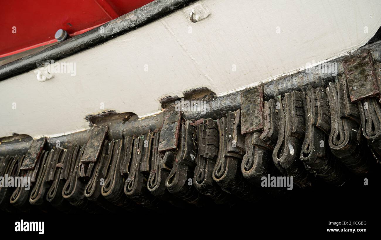 Dettaglio parafango lungo l'arco a dritta del rimorchiatore Danielle Foto Stock