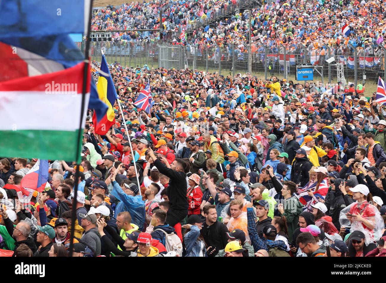 Spettatori, tifosi durante la Formula 1 Aramco Magyar Nagydij 2022, Gran Premio d'Ungheria 2022, 12th round del Campionato Mondiale di Formula uno FIA 2022 dal 28 al 31 luglio 2022 sull'Hungaroring, a Mogyorod, Ungheria - Foto: DPPI/DPPI/LiveMedia Foto Stock