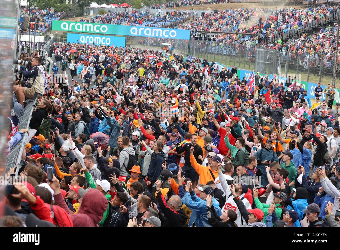 Spettatori, tifosi durante la Formula 1 Aramco Magyar Nagydij 2022, Gran Premio d'Ungheria 2022, 12th round del Campionato Mondiale di Formula uno FIA 2022 dal 28 al 31 luglio 2022 sull'Hungaroring, a Mogyorod, Ungheria - Foto: DPPI/DPPI/LiveMedia Foto Stock