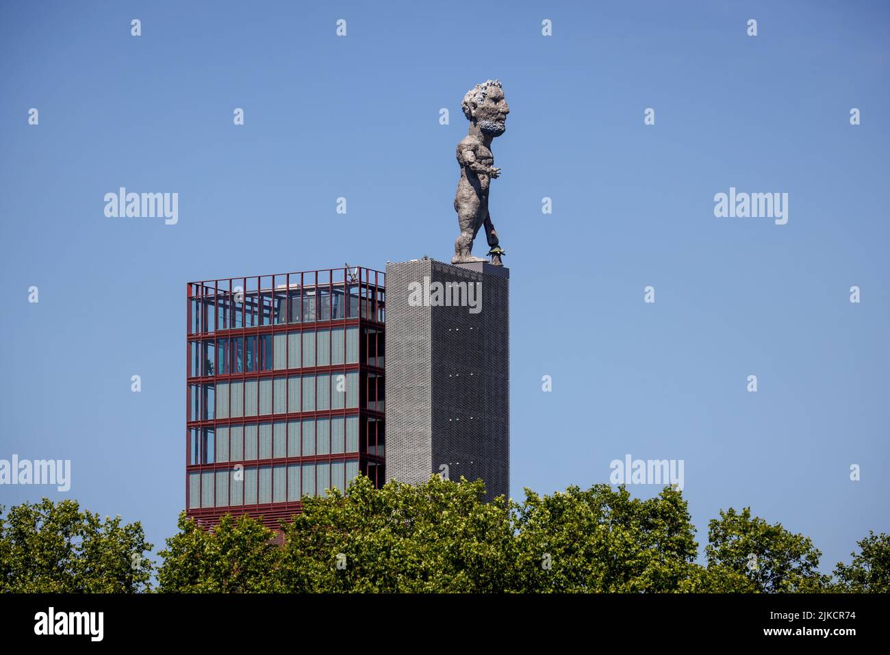 Gelsenkirchen, Renania settentrionale-Vestfalia, Germania - Nordsternpark, qui la torre di collisione Nordstern con LE ERCOLE DI GELSENKIRCHEN, alta 18 metri Foto Stock