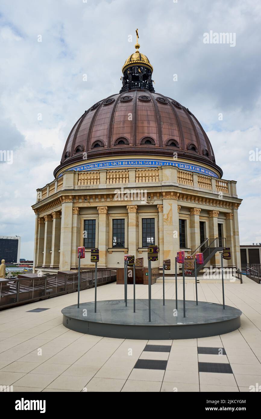 Berliner Schloss, Stadtschloss, Humboldt Forum, Kuppel, vorne Klanginstallation, Museumsinsel, Berlin Mitte, Berlin, Deutschland Foto Stock