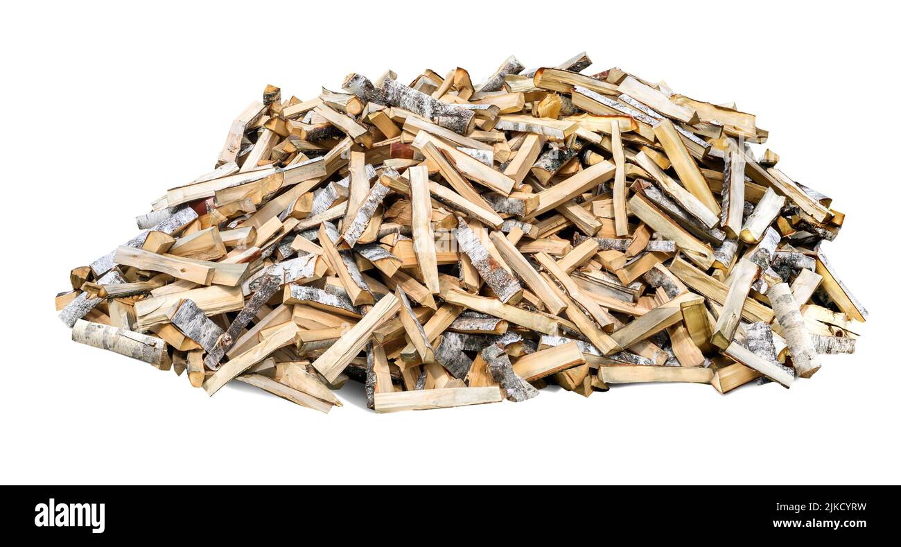 Grande pila di legno tagliato di betulla isolato su bianco Foto Stock