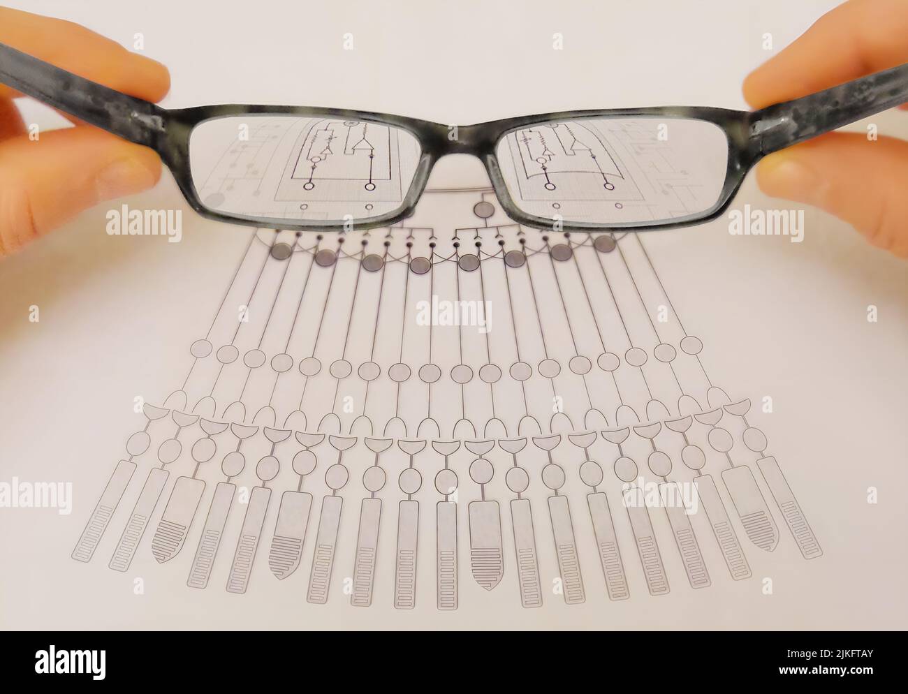 Gli scienziati NIH hanno scoperto come i neuroni nell'occhio possono usare la matematica per distinguere gli oggetti in movimento. Foto Stock