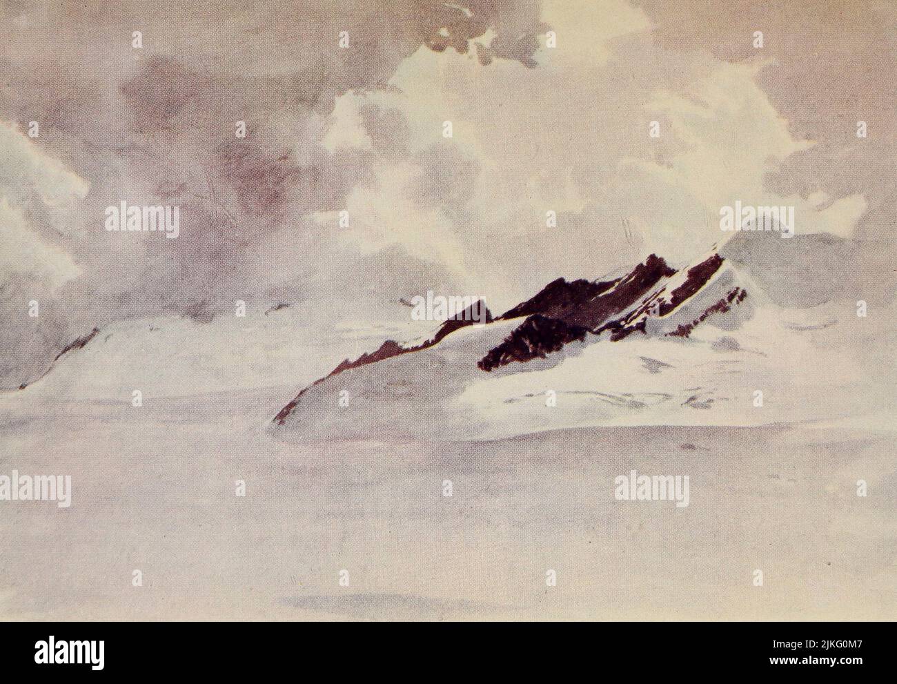 The Grosser Aletsch-Firn from Concordia Hut The Lotschenlucke on the Extreme left dipinta da A. D. McCormick dal libro ' The Alps ' di Sir William Martin Conway, Data di pubblicazione 1904 Editore Londra : Adam e Charles Black Arthur David McCormick FRGS (Coleraine, 14 ottobre 1860 – 1943) è stato un illustratore e pittore britannico di paesaggi, scene storiche, soggetti navali e scene di genere. Foto Stock