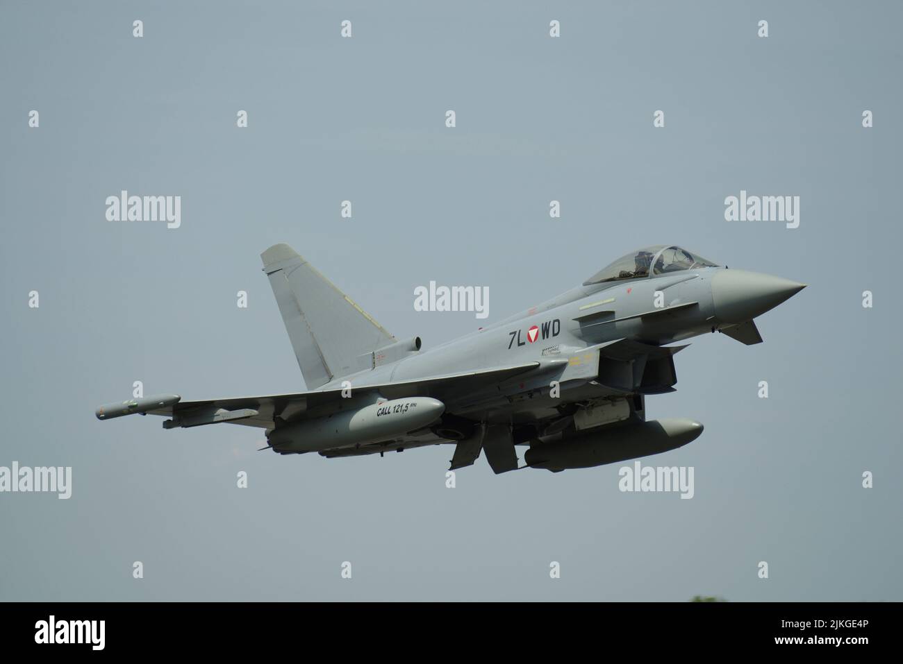 Eurofighter EF2000 QRA Role Demonstration, (con C 130K) RIAT 2022, RAF Fairford, Foto Stock