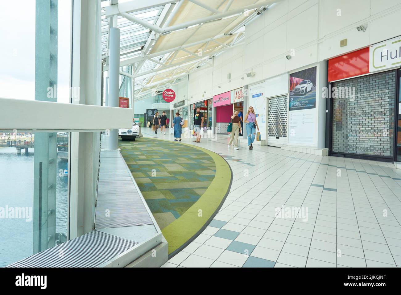 Centro commerciale interno all'orario di chiusura Foto Stock