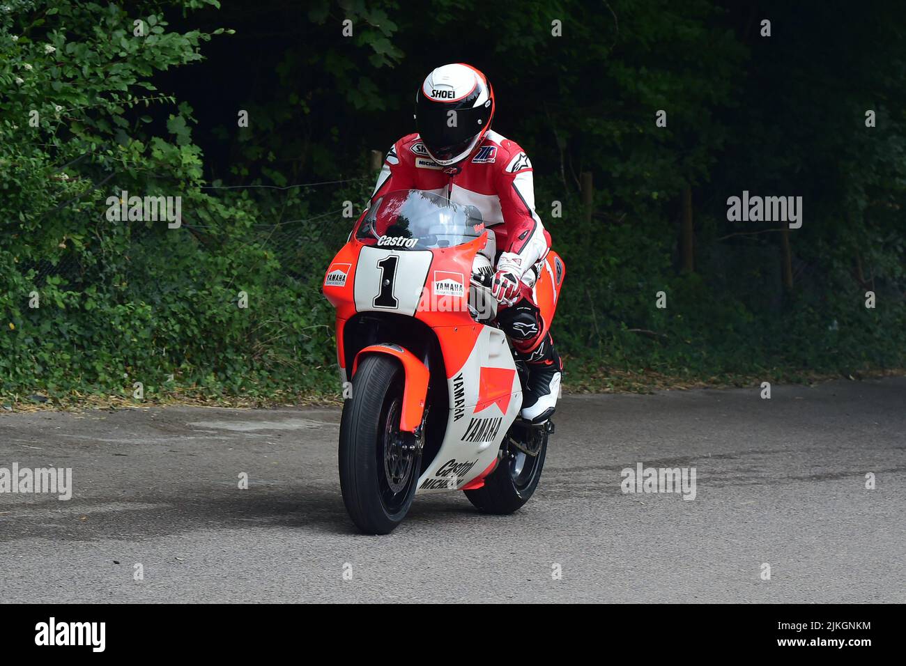 Wayne Rainey, Yamaha YZR500, due ruote Grand Prix Heroes, iconiche moto da corsa dalla fine degli anni '40 al 2021, Goodwood Festival of Speed, The Inno Foto Stock