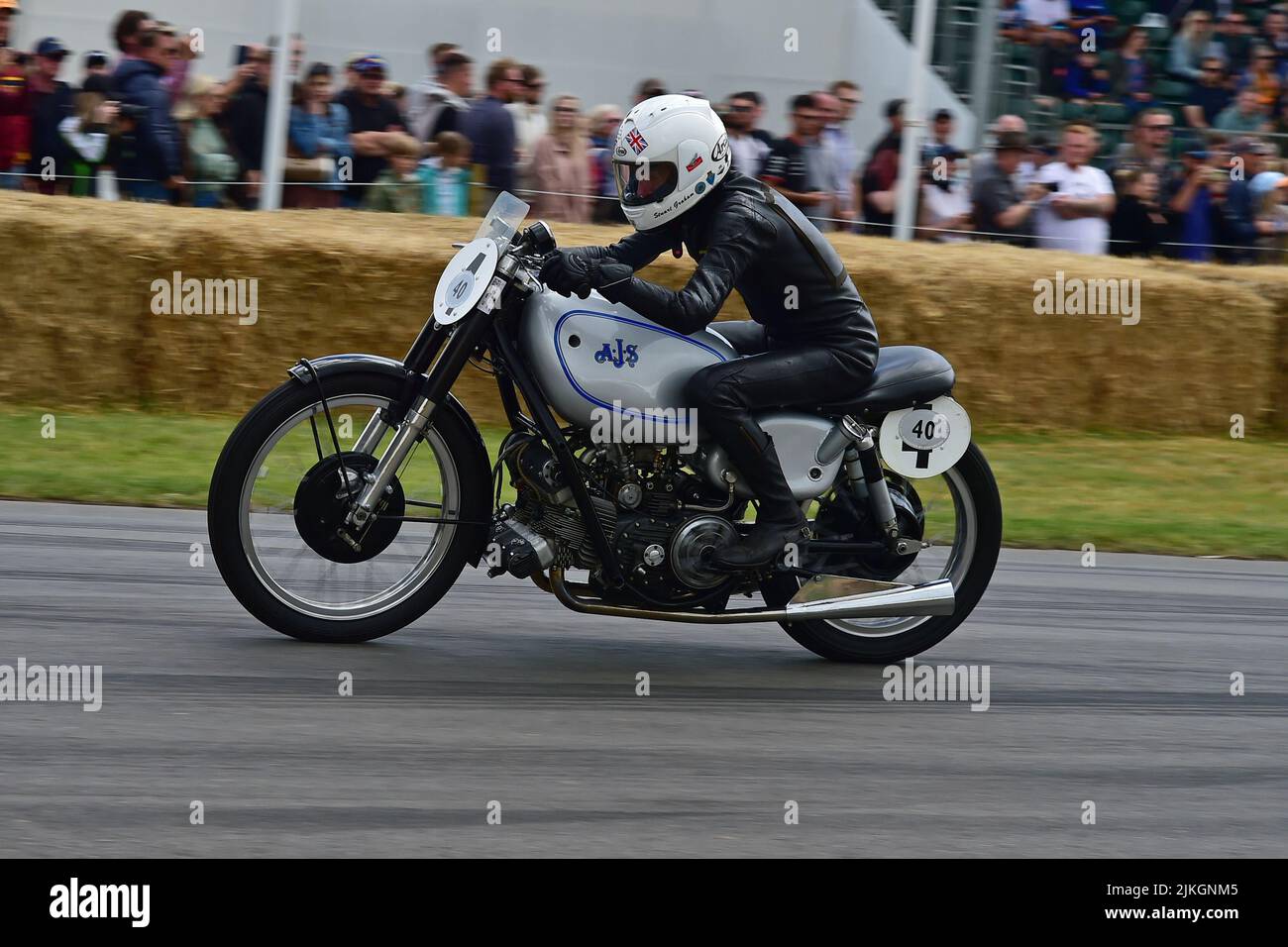 Stuart Graham, AJS Porcupine, due ruote Grand Prix Heroes, iconiche moto da corsa dalla fine degli anni '40 al 2021, Goodwood Festival of Speed, The Inn Foto Stock