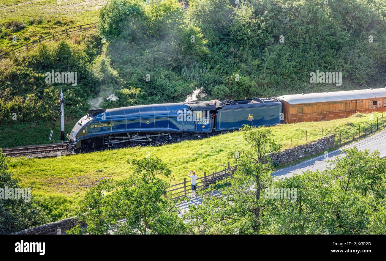 La locomotiva a vapore Sir Nigel Gresley a Darnholme vicino Goathland Foto Stock