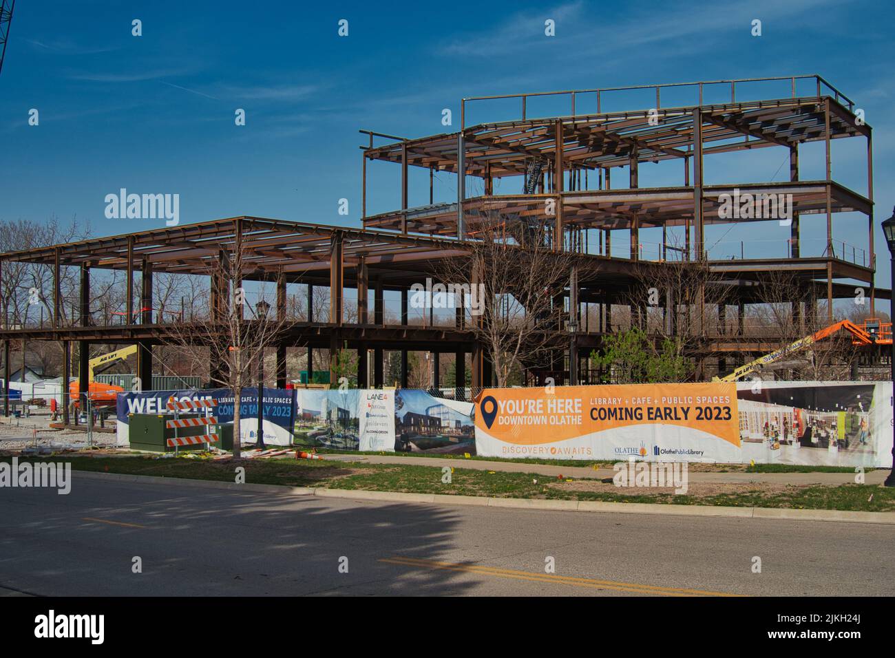 Una vista della costruzione della biblioteca pubblica di Olathe Kansas negli Stati Uniti Foto Stock
