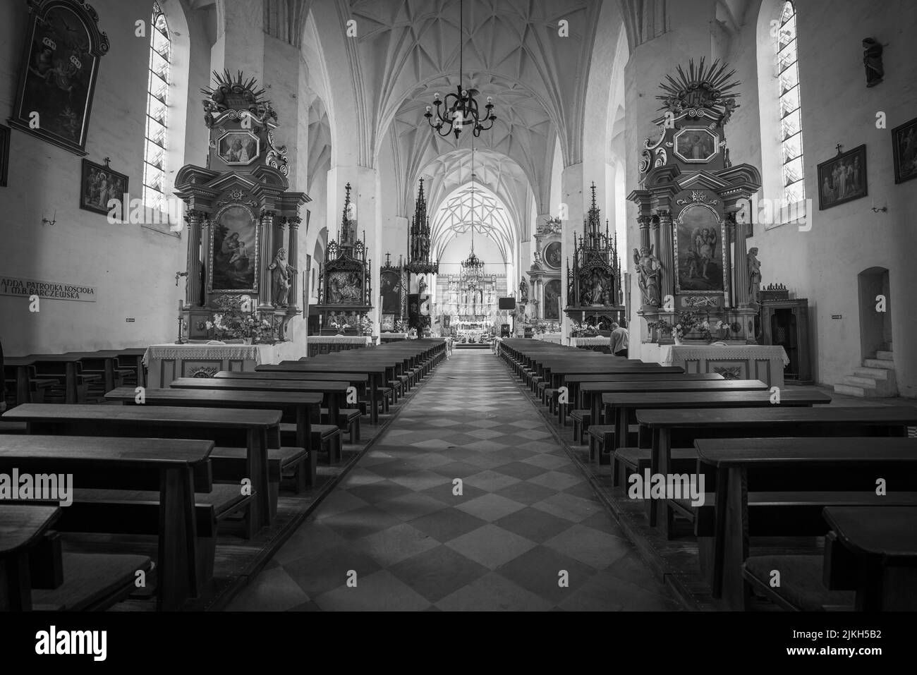 La cattura monocromatica della basilica della chiesa di Sant'Anna in Polonia Foto Stock